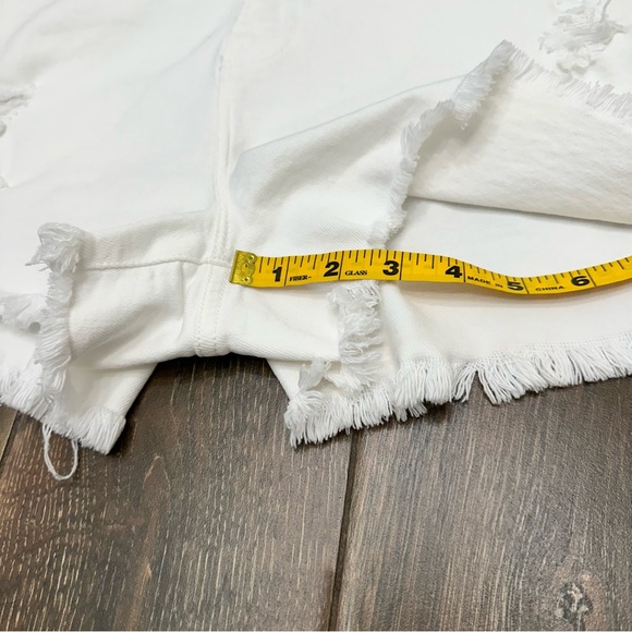 Good American Good '90s High Waist Denim Cutoff Shorts Size 12/31 White - Picture 7 of 12